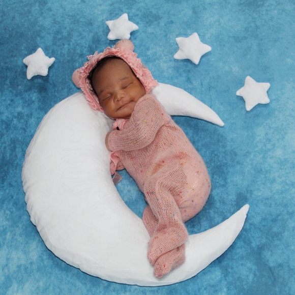 Moon and star pillows - Picture 2 of 4